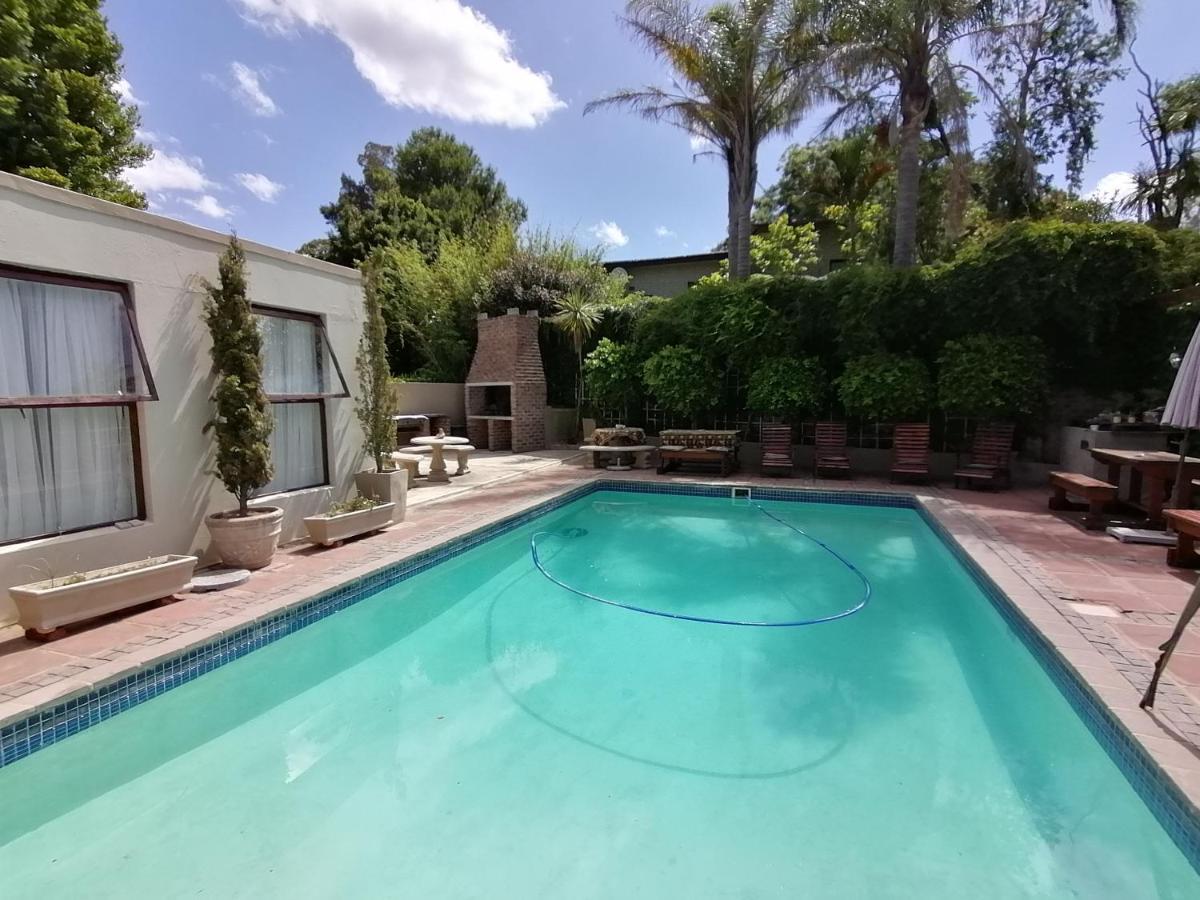 Aanhuizen Guest House Swellendam Esterno foto
