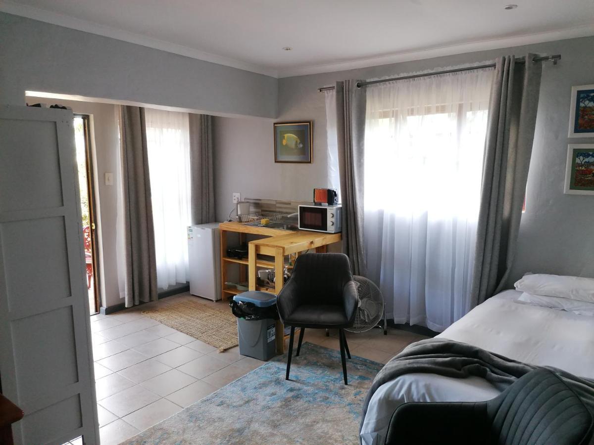 Aanhuizen Guest House Swellendam Esterno foto