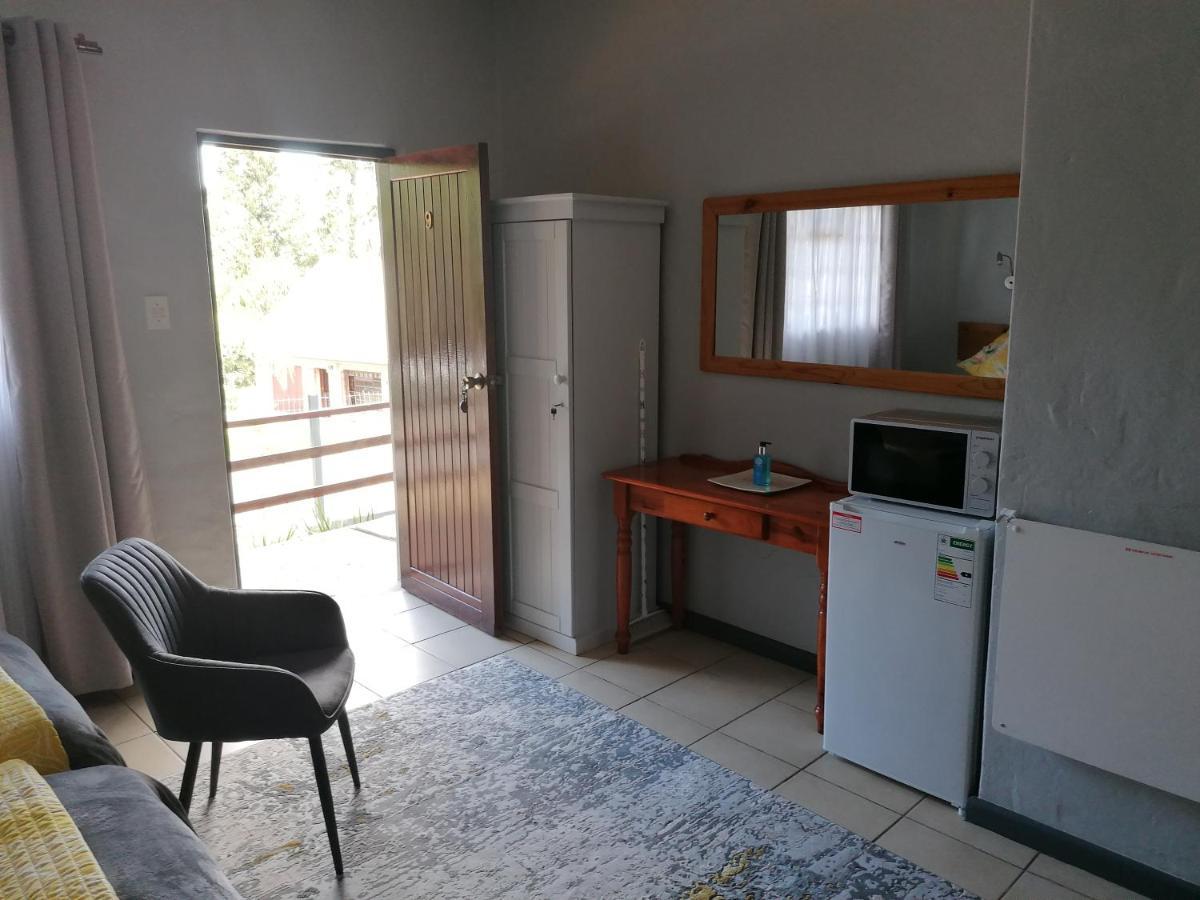 Aanhuizen Guest House Swellendam Esterno foto