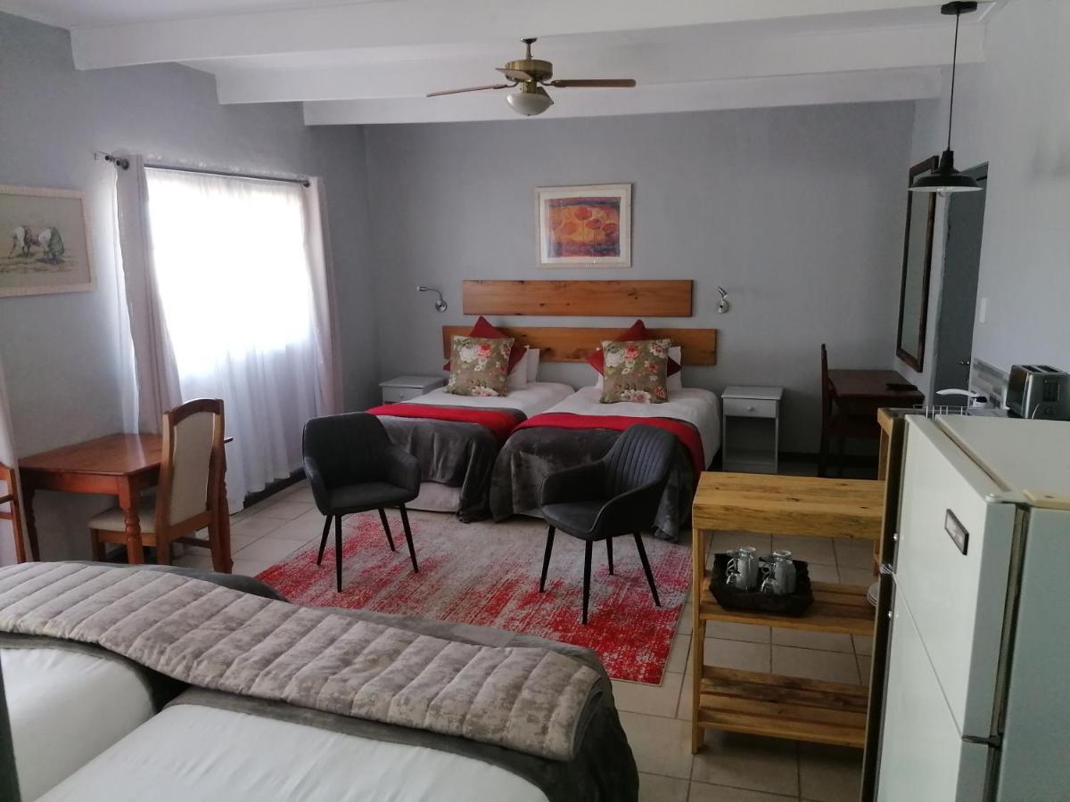 Aanhuizen Guest House Swellendam Esterno foto