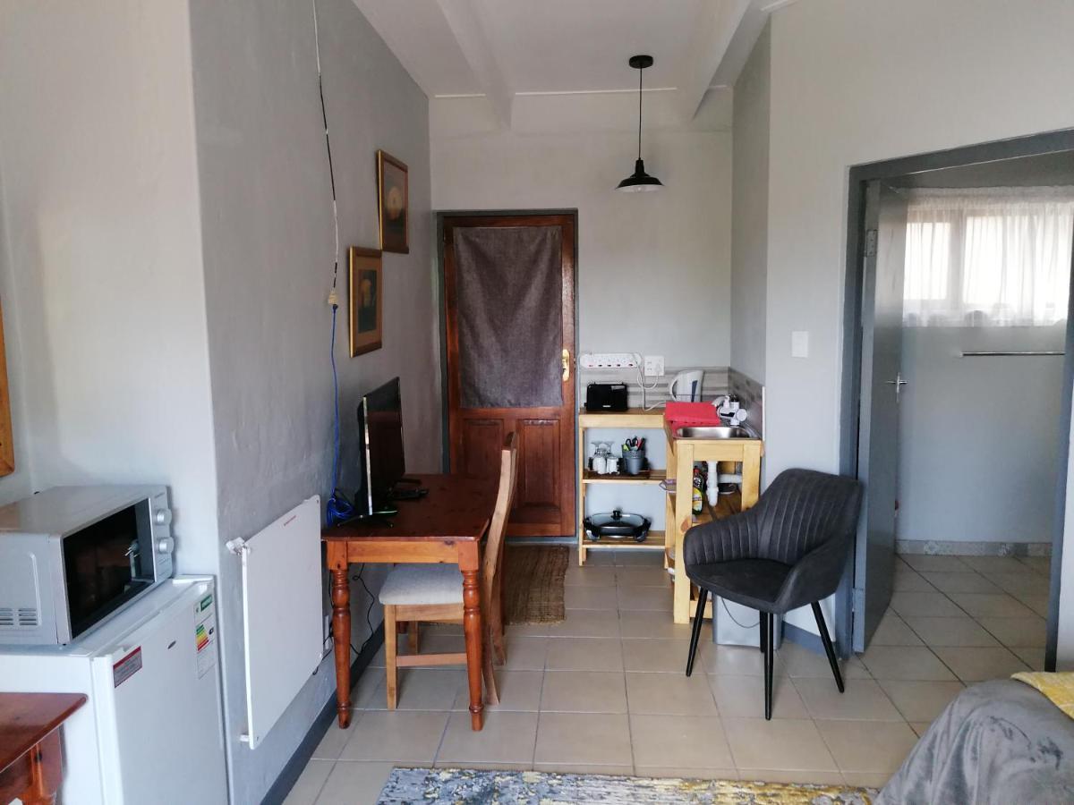 Aanhuizen Guest House Swellendam Esterno foto